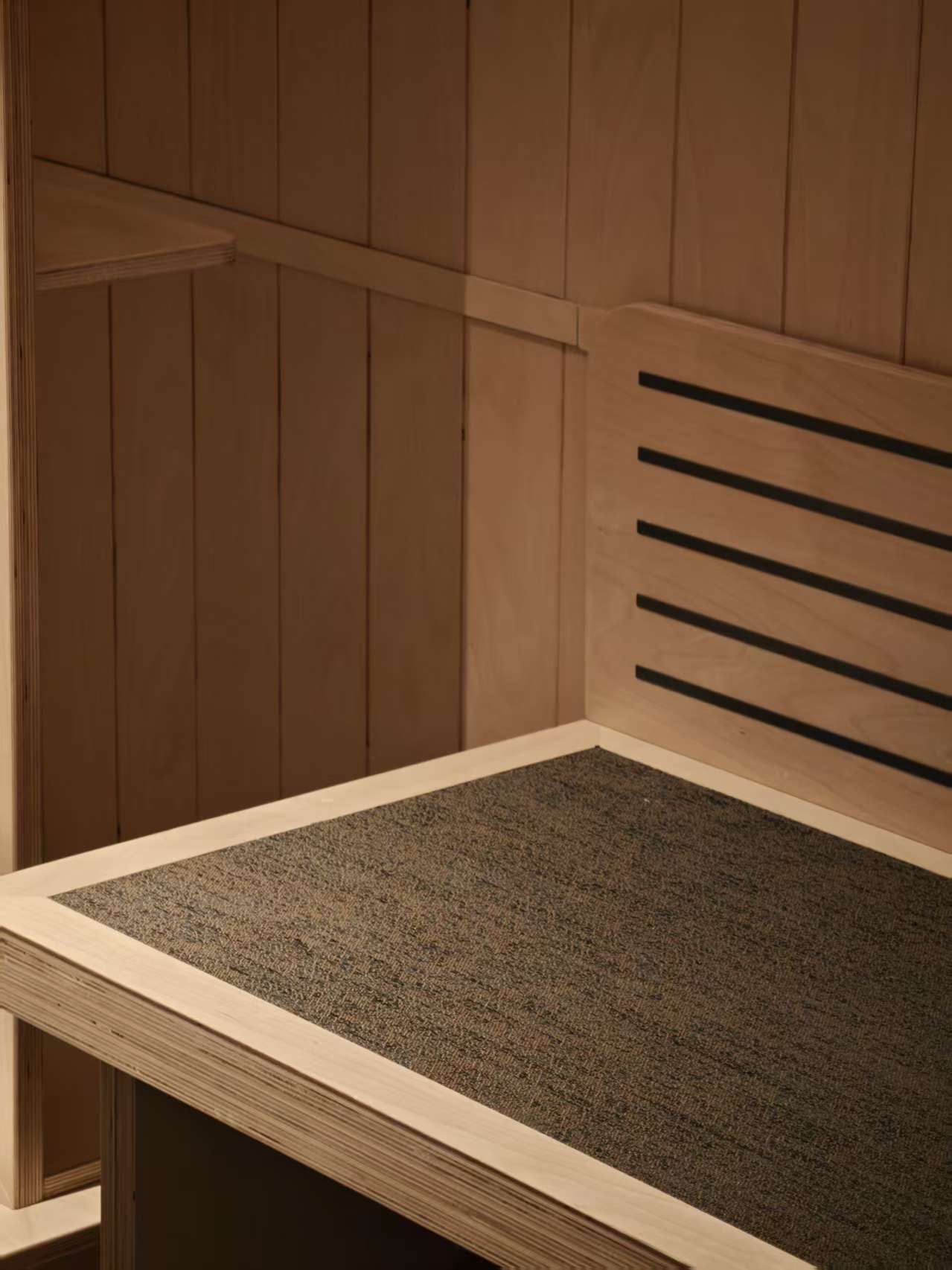 Luxury hotel luggage rack in USA  1